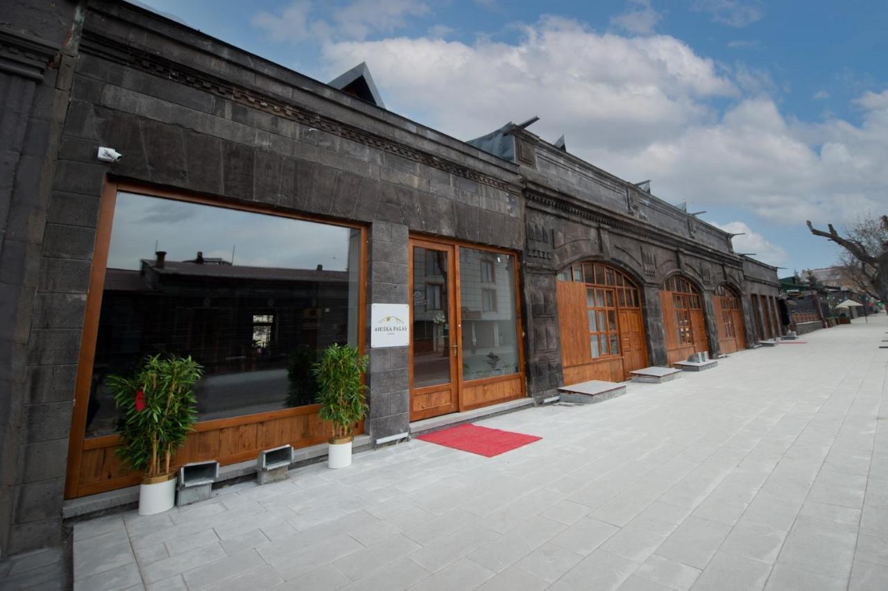 Ahiska Palas Otel Kars Ngoại thất bức ảnh
